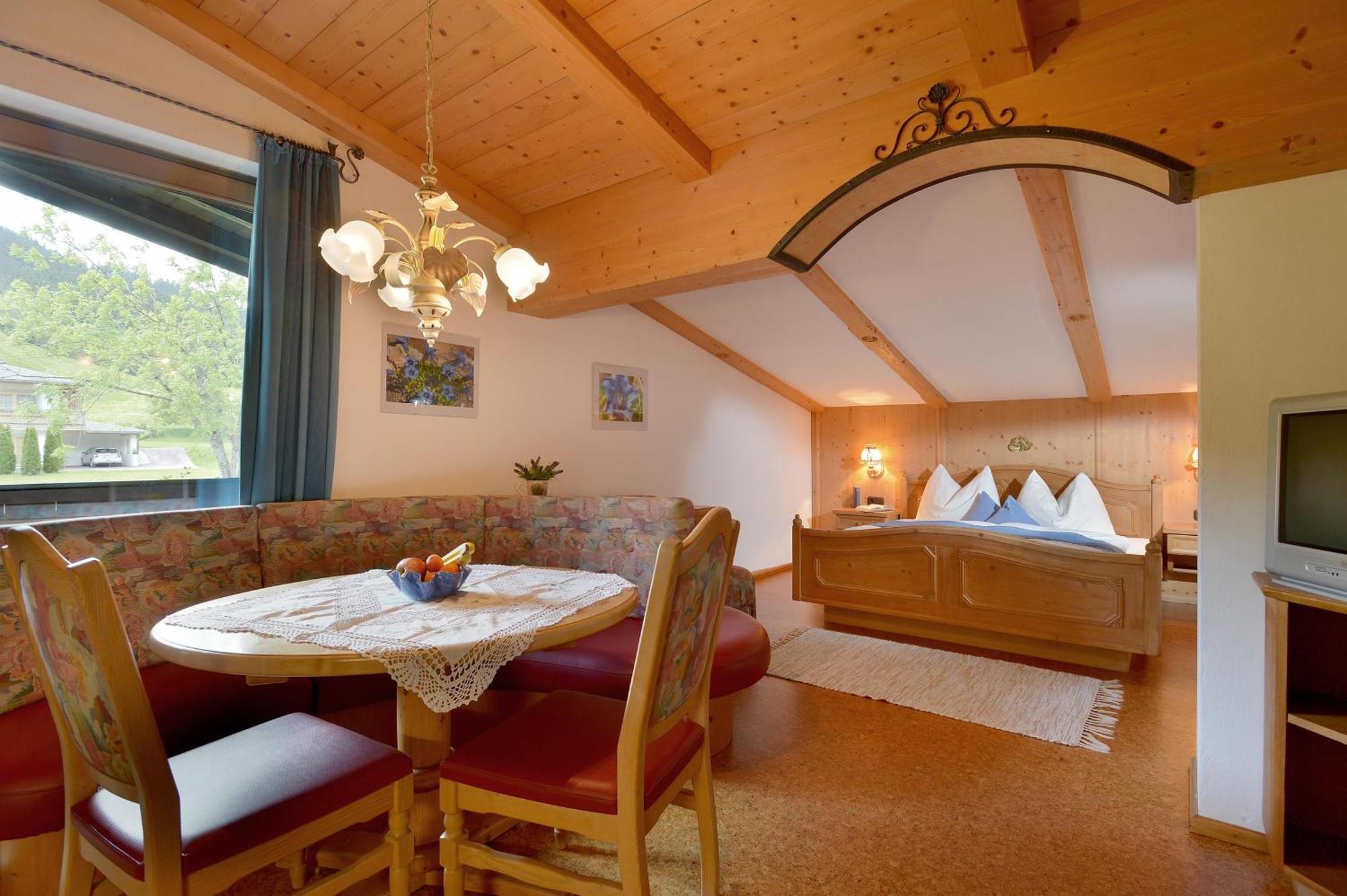 Alpenresidenz Unterrainer Apartment Ellmau Room photo